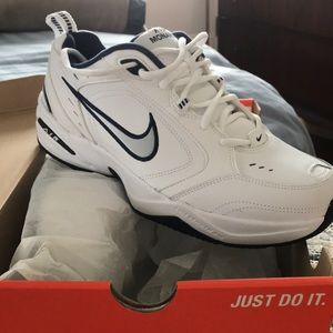 Mens Nike Sneakers 10.5